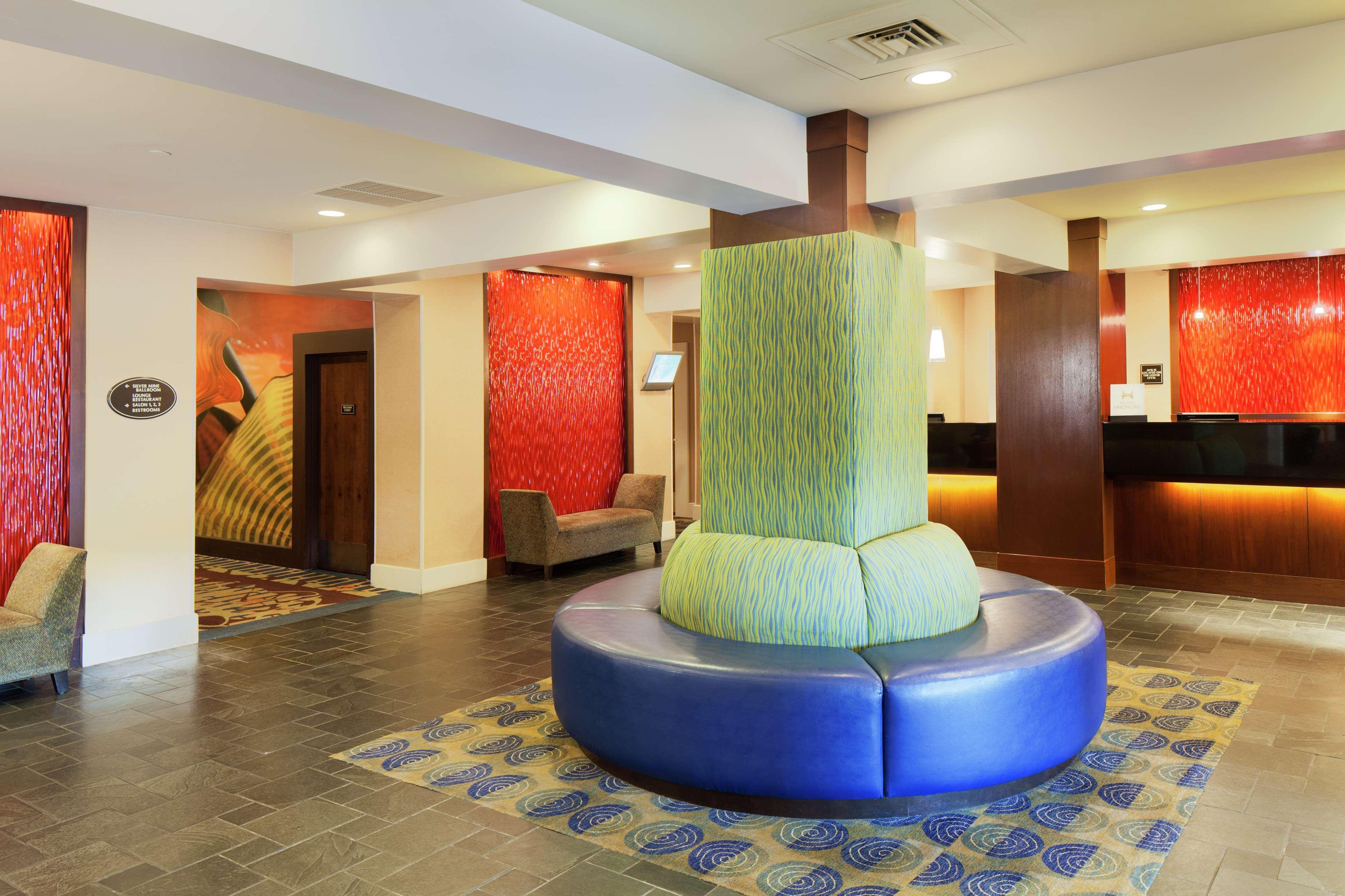 Doubletree By Hilton Norwalk Hotel Interior foto