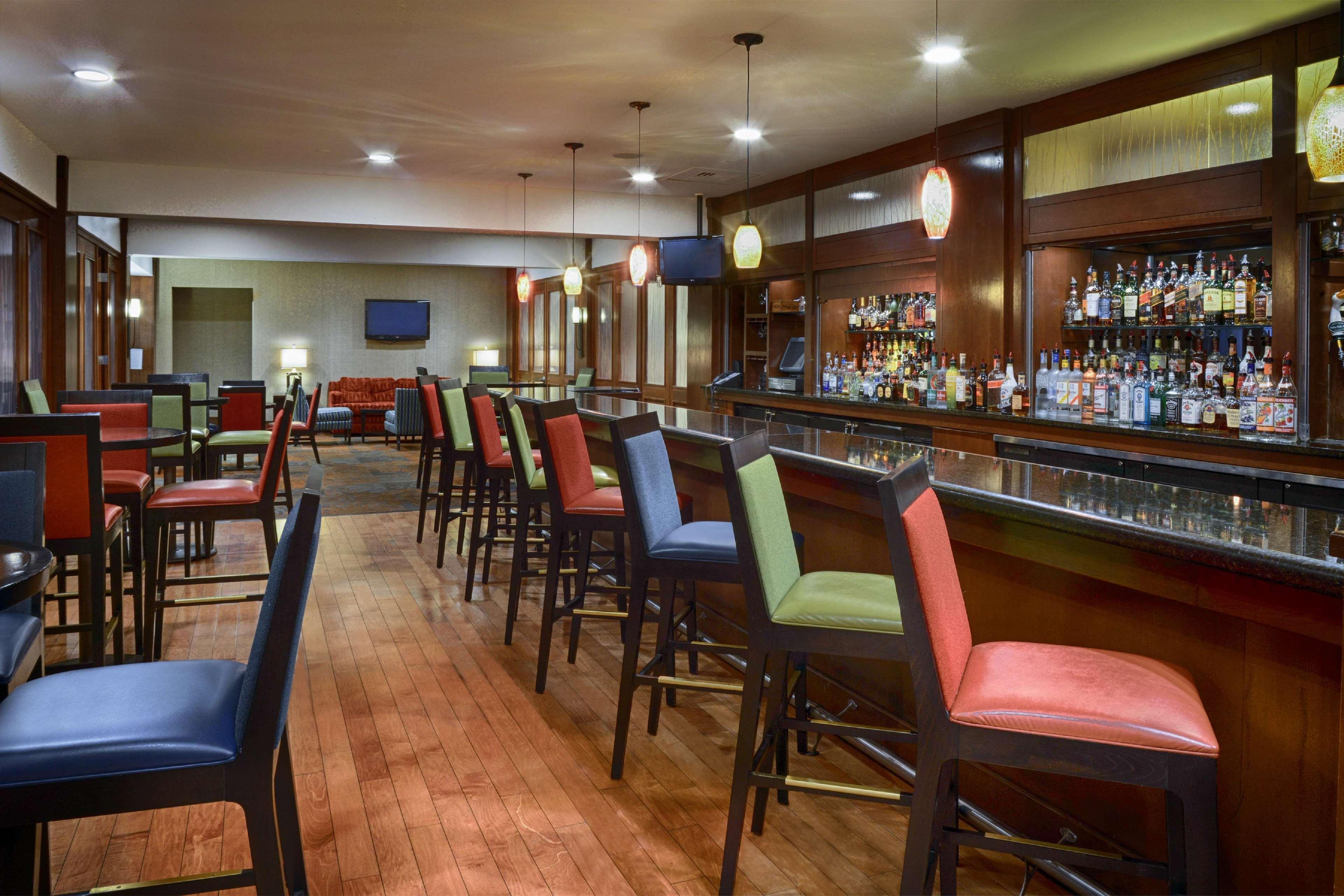 Doubletree By Hilton Norwalk Hotel Exterior foto