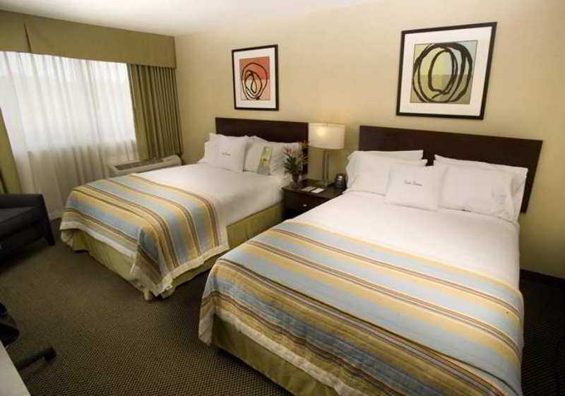 Doubletree By Hilton Norwalk Hotel Cameră foto